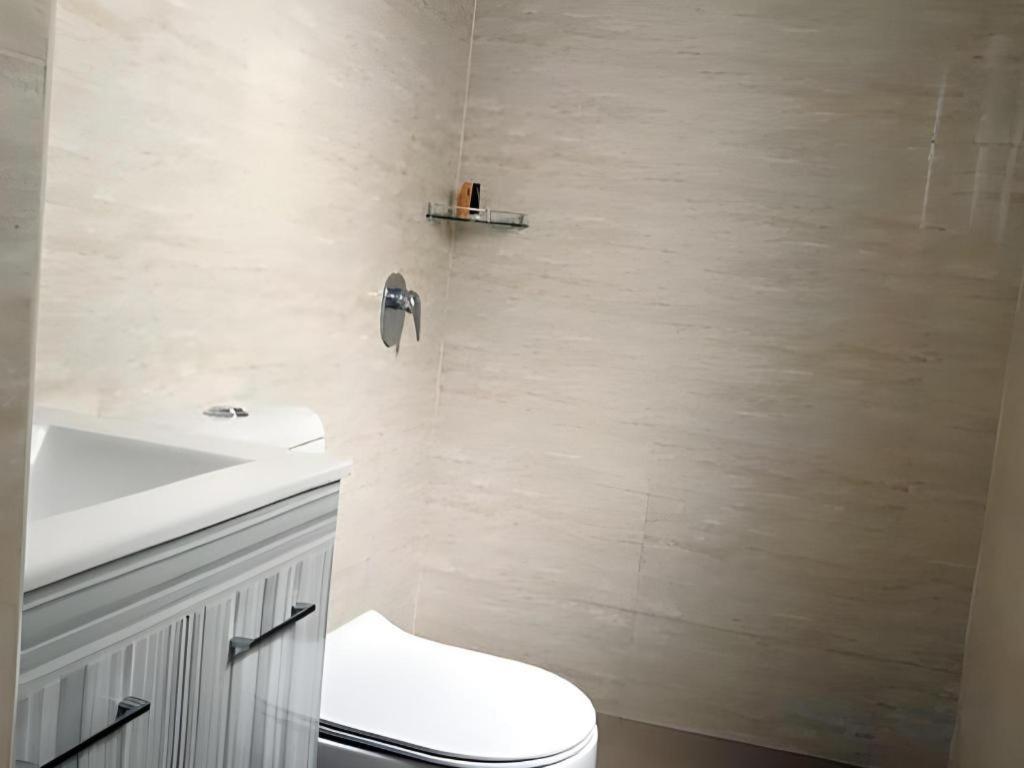 Hotel Lolex Kuchai Lama Куала Лумпур Екстериор снимка