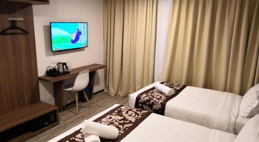 Hotel Lolex Kuchai Lama Куала Лумпур Екстериор снимка
