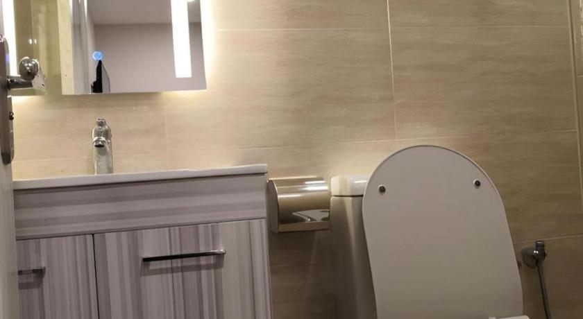 Hotel Lolex Kuchai Lama Куала Лумпур Екстериор снимка