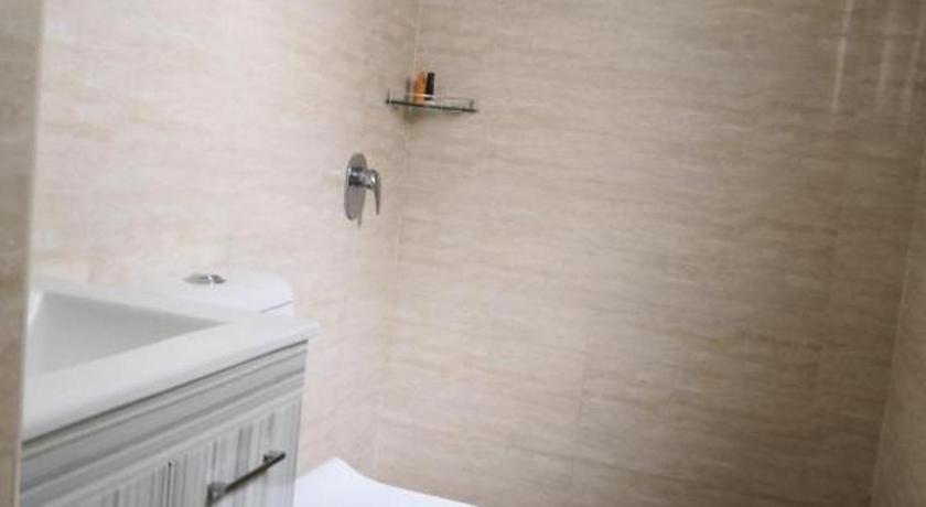 Hotel Lolex Kuchai Lama Куала Лумпур Екстериор снимка