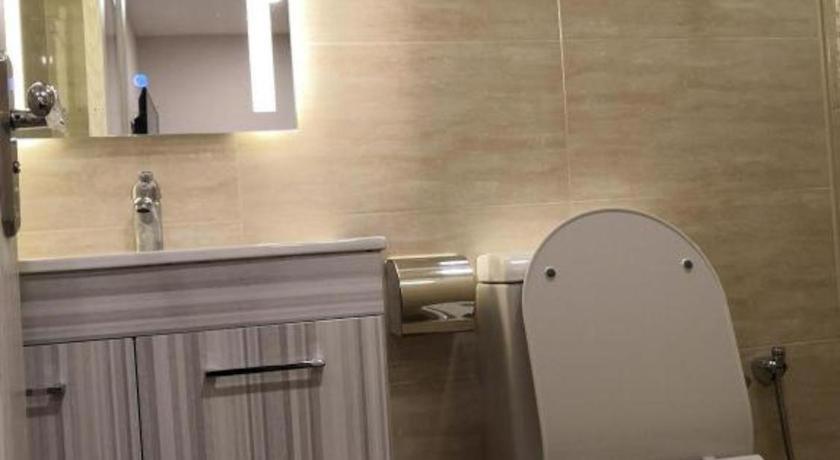Hotel Lolex Kuchai Lama Куала Лумпур Екстериор снимка