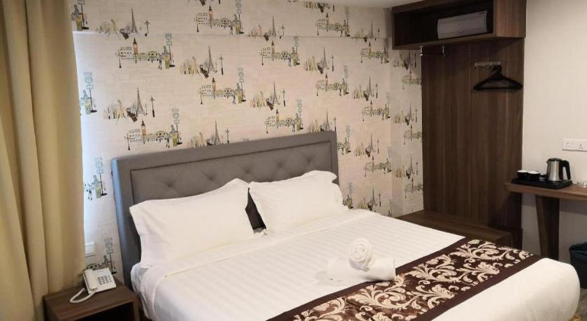 Hotel Lolex Kuchai Lama Куала Лумпур Екстериор снимка
