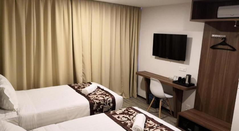 Hotel Lolex Kuchai Lama Куала Лумпур Екстериор снимка