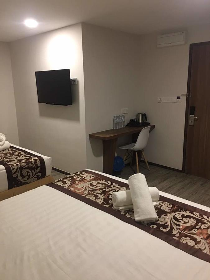 Hotel Lolex Kuchai Lama Куала Лумпур Екстериор снимка