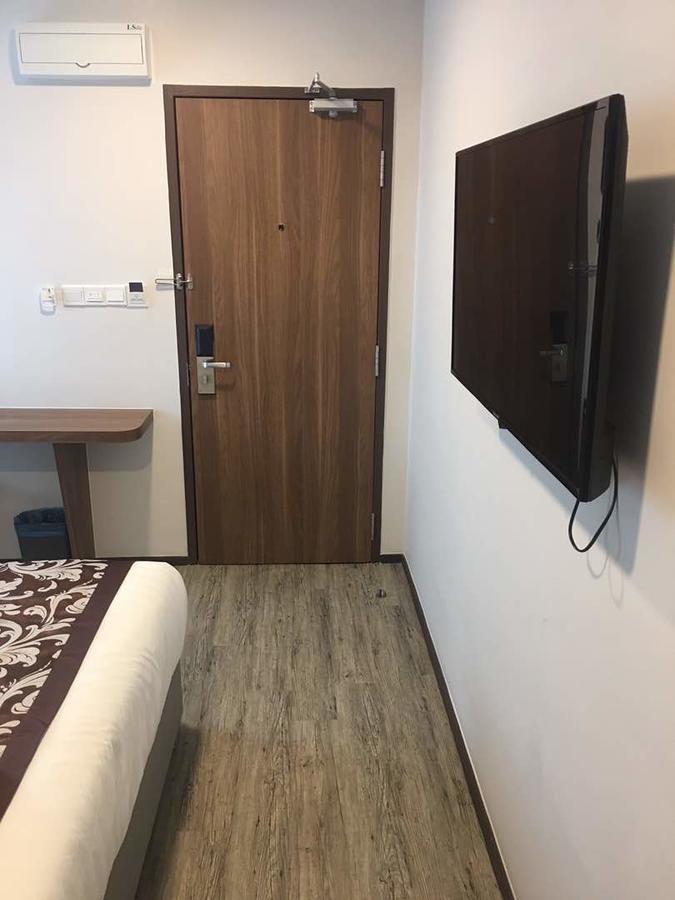 Hotel Lolex Kuchai Lama Куала Лумпур Екстериор снимка